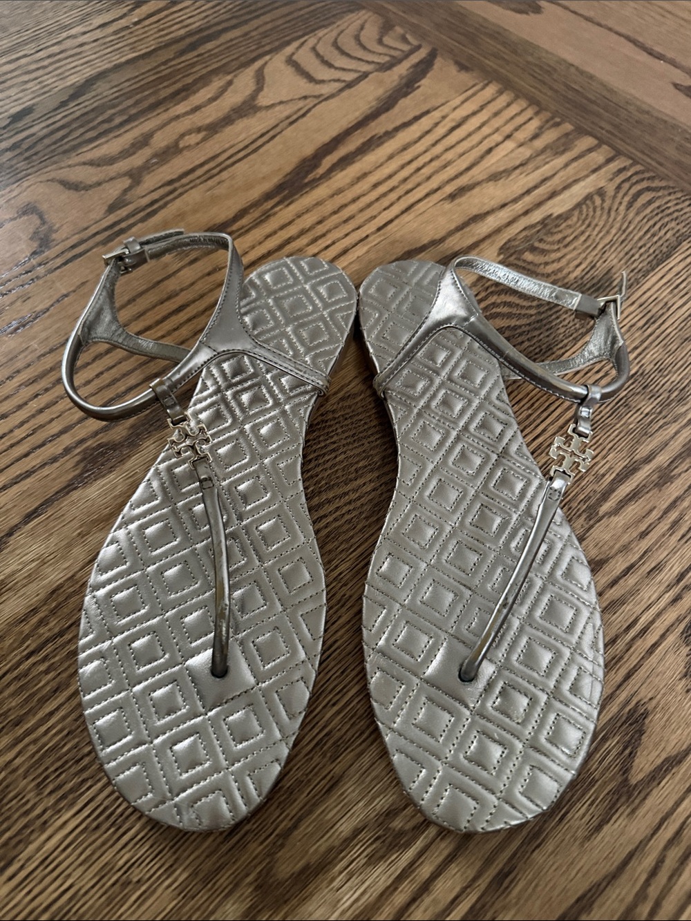 Tory Burch Metallic Silver Quilted T-Strap Women's Sandals